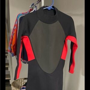 Black and Red Wetsuit Child Medium